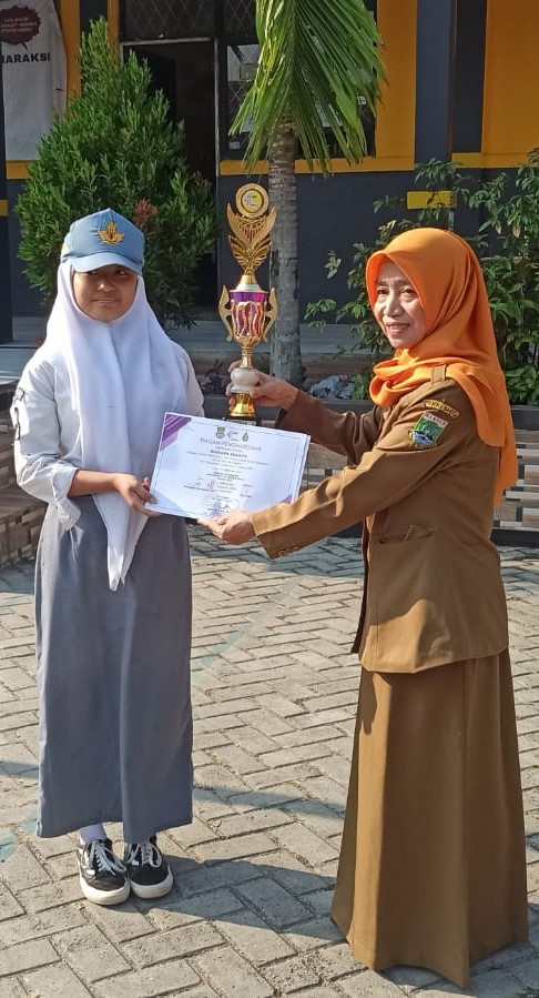 LOMBA TARI